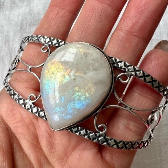 925 OMG OMG GORGEOUS Rainbow Flash Moonstone Teardrop Cuff Bracelet - Picture 8 of 9